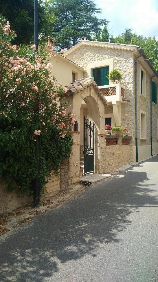 Apartmán Le Jardin Gréoux-les-Bains Exteriér fotografie